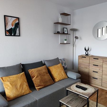 "W Zdroju" - Apartament Cieplice, Aquapark, Еленя-Гура Экстерьер фото